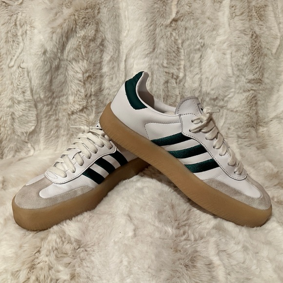 adidas Shoes - Adidas women’s sambae size 7 collegiate green platform
